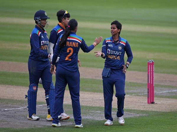 Poonam Yadav, Sneh Rana star as India defeat England in 2nd T20I