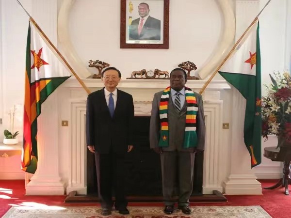 Top China top diplomat meets Zimbabwe President, hopes to make inroads in Africa