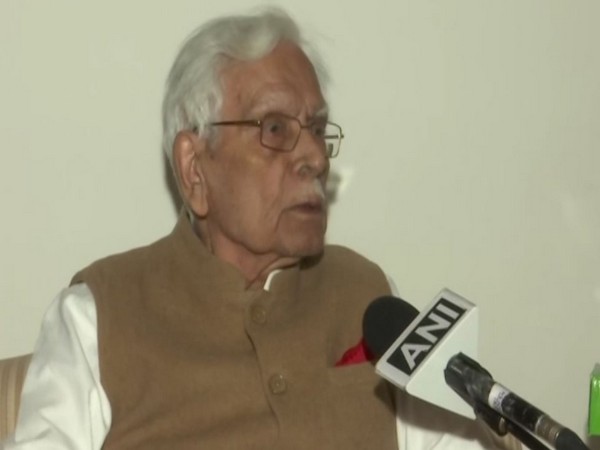 Bihar CM Nitish Kumar Mourns the Passing of Former EAM Natwar Singh