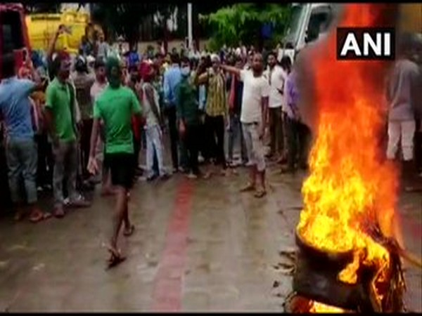 Patna Municipal Corporation workers stage protests against state govt decisions 