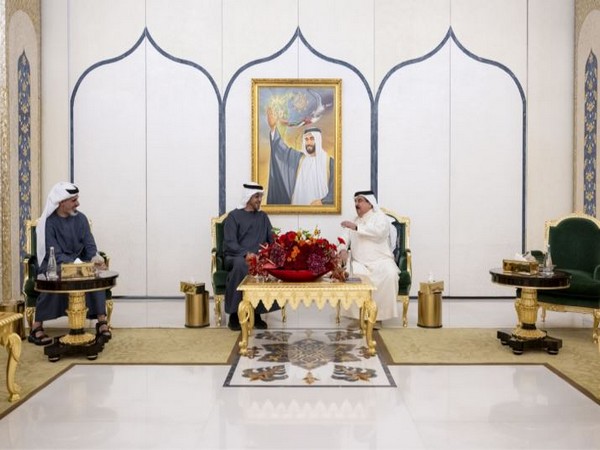 UAE President Meets Bahrain's King in Abu Dhabi to Strengthen Bilateral Ties