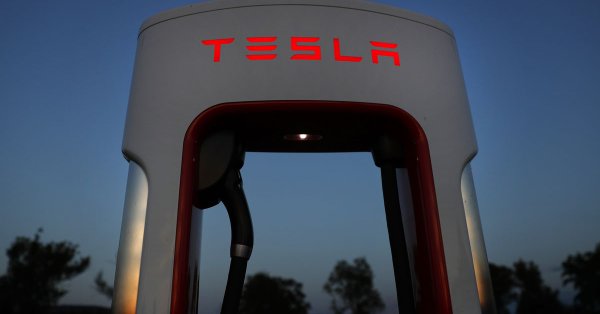 UPDATE 2-Tesla to break ground on Shanghai Gigafactory today, CEO Musk says