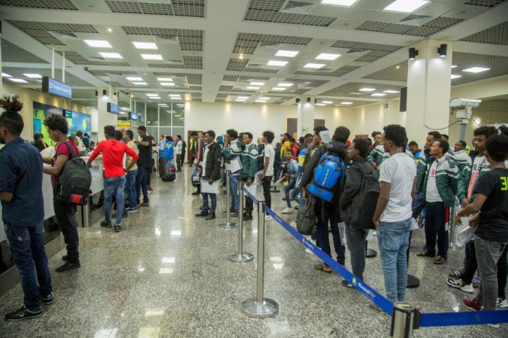 UNHCR provides assistance to 123 refugees from Libya returning to Rwanda