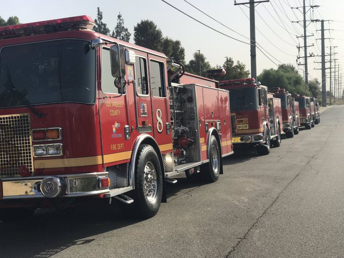 Sylmar fire: Evacuation zone updated; new center open at Northridge