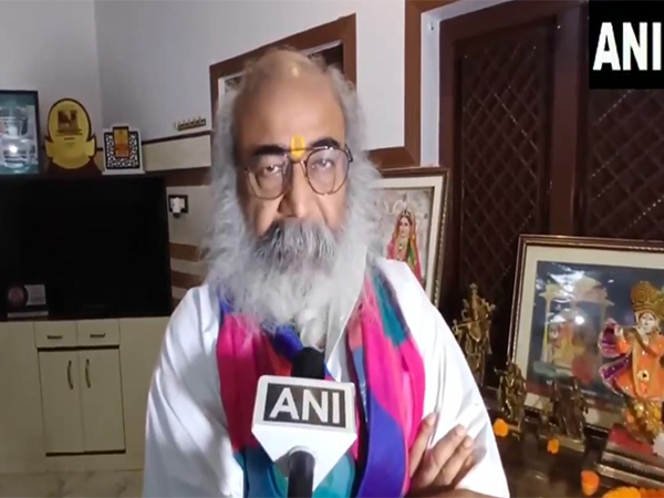 Acharya Pramod Krishnam Criticizes Kharge's Remarks