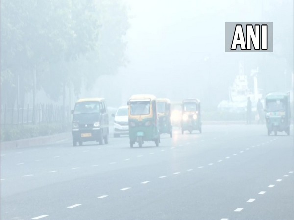Cold wave intensifies in parts of India leading to fog, poor visibility
