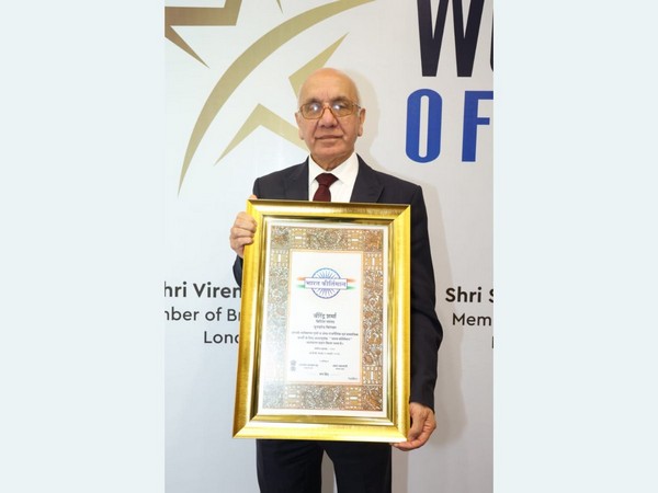 Patron of World Book of Records and Member of British Parliament Virendra Sharma get felicitated with Bharat Kirtimaan Alankaran 2023