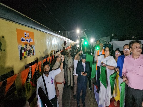 Stones pelted at Ayodhya-bound Aastha Special train in Maharashtra, none hurt