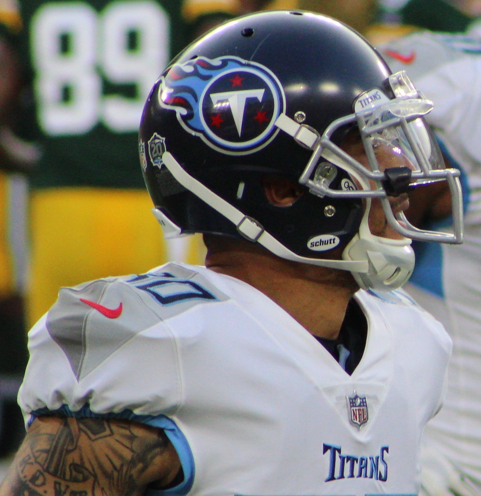 Titans re-sign Vaccaro for $26M