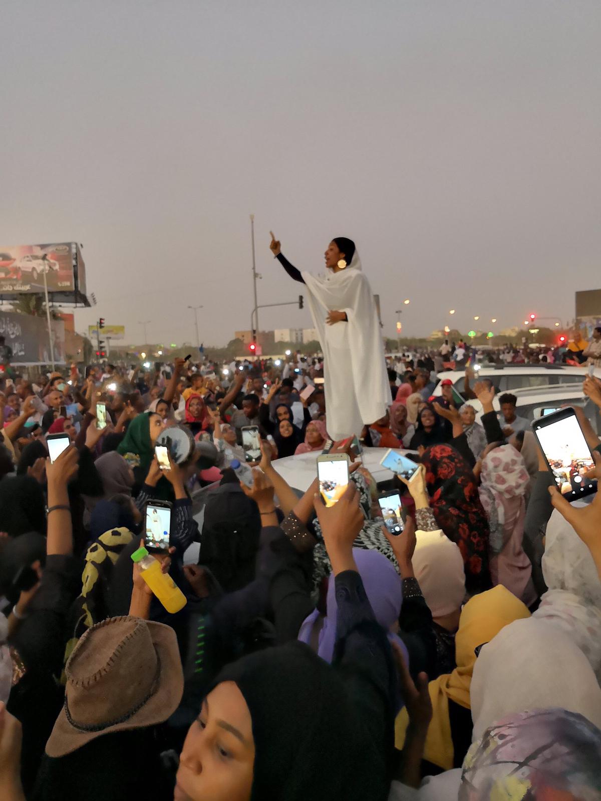 Struggle continues in Sudan: Now time to pressurize military for civilian govt