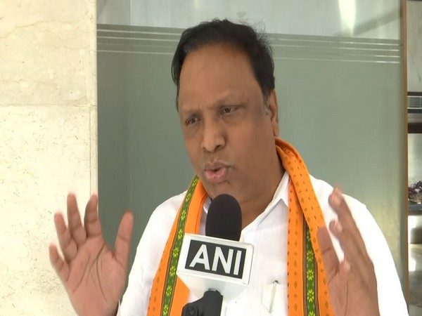 "What was the contribution of Uddhav Thackeray in Ram Janambhoomi movement," asks BJP MLA Ashish Shelar