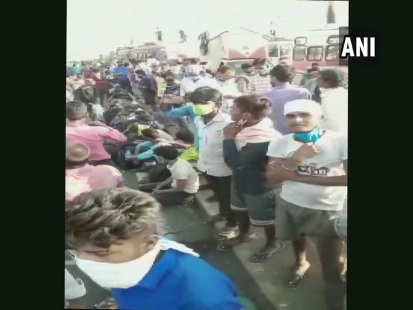  Migrant workers allowed to go to UP after being stopped at Maharashtra-Madhya Pradesh border