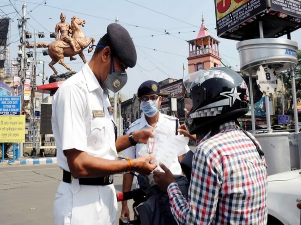 Kolkata traffic police to 'mandatory' carry arms on night duty