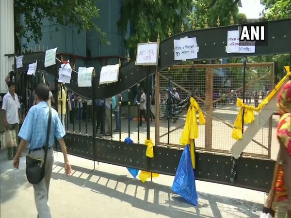 West Bengal: Doctors' strike enters 2nd day, patients suffer