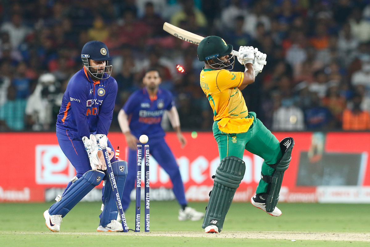South Africa beat India by 4 wickets, take 2-0 lead