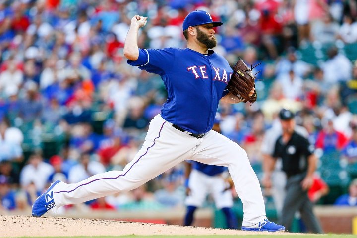 Rangers close out play at Globe Life Park with win over Yankees