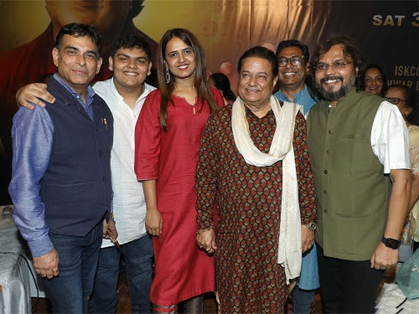 Anup Jalota Enchants Audience at ISKCON Mumbai with 'Krishnarth' Performance