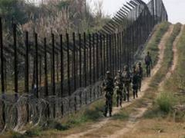 Pak army shells forwards areas along LoC in J-K's Poonch