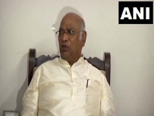 Congress Criticizes RSS Chief Over Minority Remarks