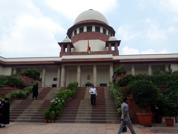 SC asks Centre to produce governor's letters inviting BJP to form govt