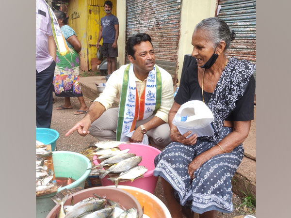 TMC's Leander Paes visits fish market in Assolna, campaigns for Goa assembly polls