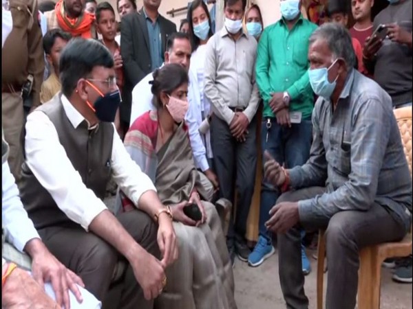Mansukh Mandaviya visits Lucknow village, inspects vaccination drive