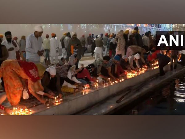 Devotees throng temples, holy ghats on Diwali