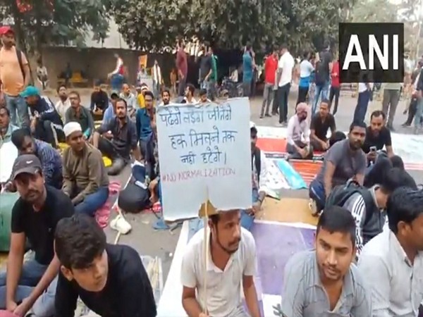 UPPSC Protest Flares as Students Demand One-Shift Exams