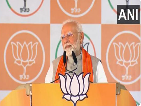 Modi Accuses Congress of Dividing Tribal Communities Ahead of Maharashtra Polls