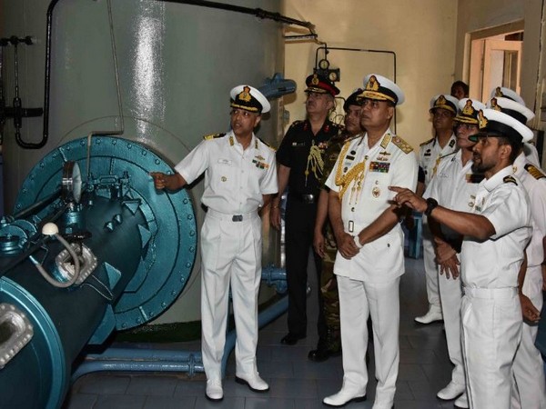 Admiral Aurangzeb Chowdhury visits naval units in Visakhapatnam 