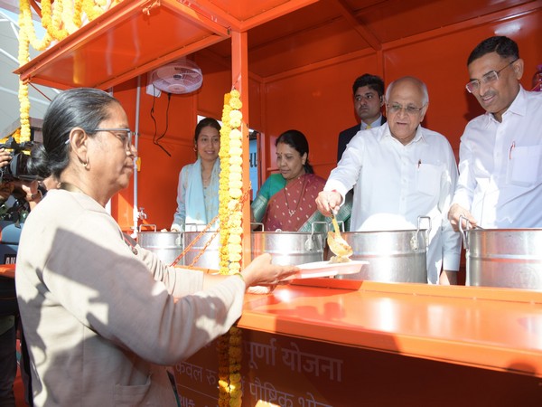 Gujarat Pioneers First Labor Facilitation Centre in Ahmedabad