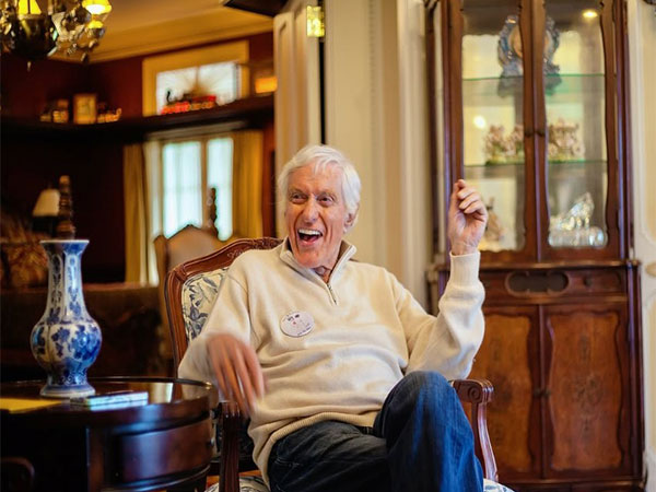 Dick Van Dyke Rescued by Neighbors During Franklin Fire Ordeal