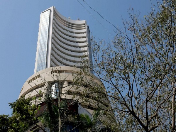 Sensex, Nifty witness choppy trade; Wipro slumps 
