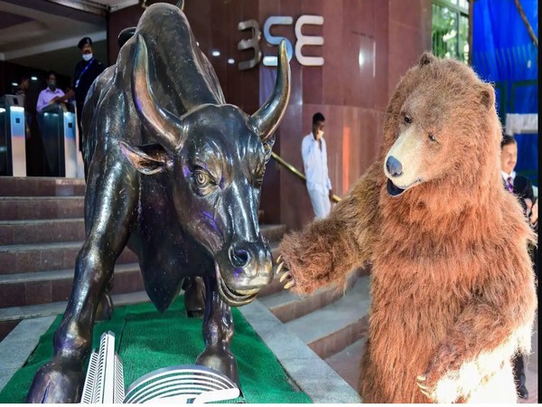 Sensex recovers 60k level; snaps 3-day bearish run