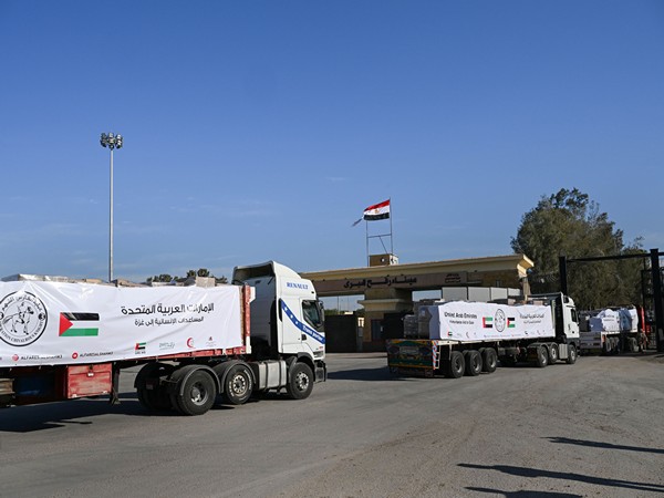 UAE Boosts Gaza Aid with Massive Convoy Arrival