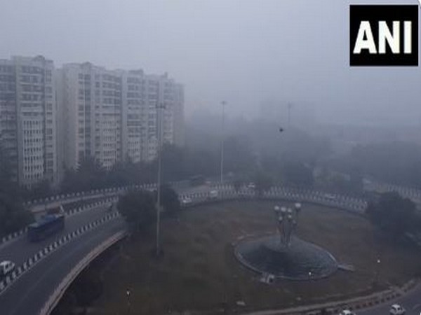 Delhi Shivers in Record Cold and Fog, Disrupts Transport and Alarming AQI Levels