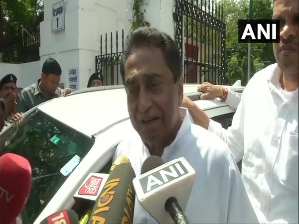 Kamal Nath discusses Floor Test with Governor amid MP govt crisis, accuses BJP of horse-trading