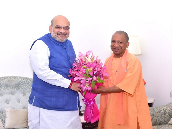 Amit Shah meets Yogi Adityanath, congratulates him on massive poll victory in UP