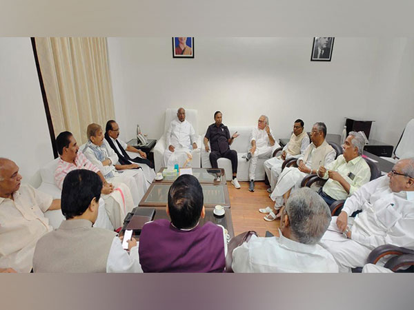 16 parties take part in Opposition party leaders' meet led by Kharge