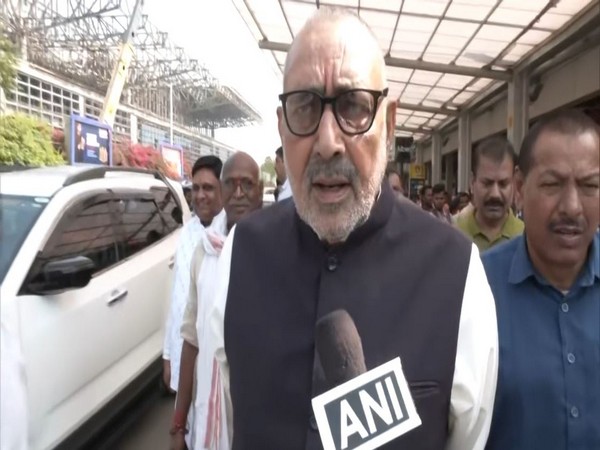 "No one should not have problem with CAA", says Giriraj Singh