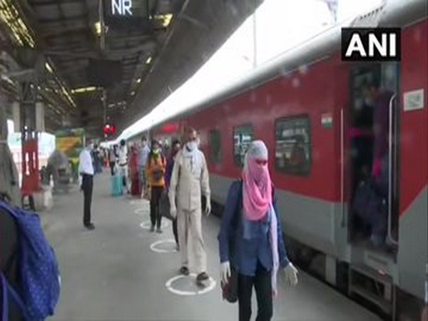 Coronavirus lockdown: Trains carrying passengers from West Bengal, Gujarat and Maharashtra reach New Delhi