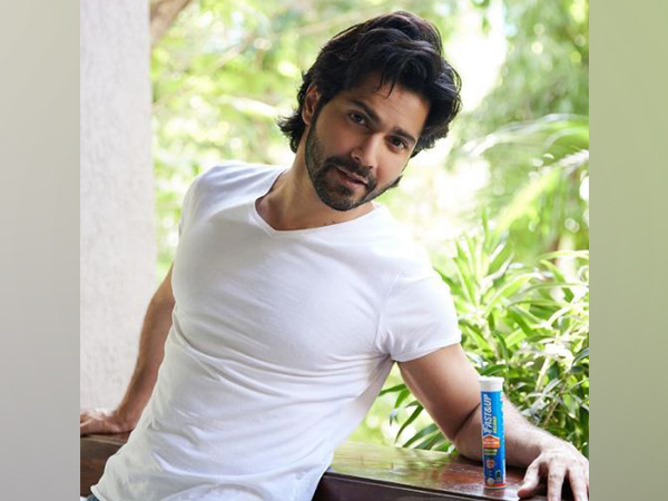 White shirt 2024 varun dhawan