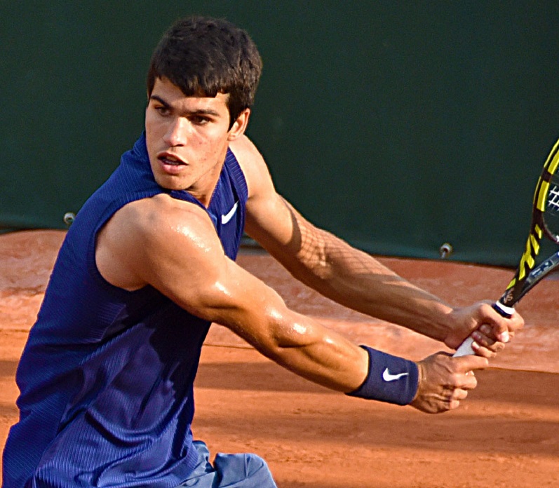 Alcaraz wins Italian Open debut to regain No. 1 and secure Roland Garros top seed