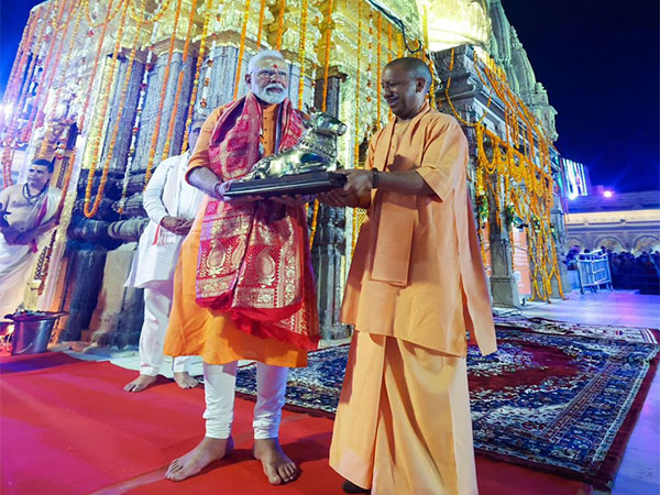 "Felt a new energy after coming here," says PM Modi on his visit to Kashi Vishwanath temple