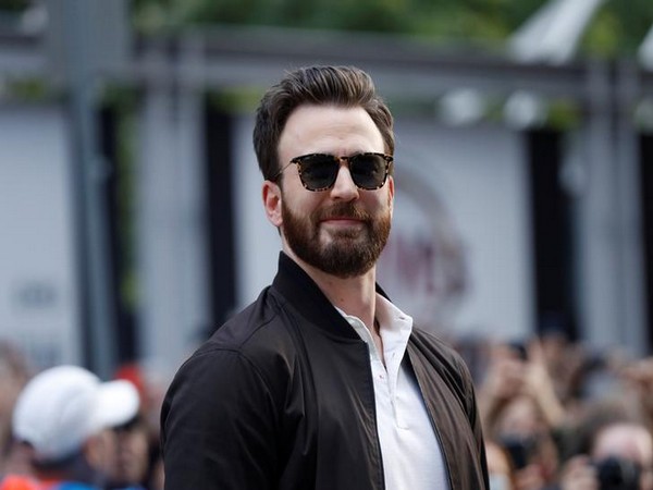 Chris Evans Named People Magazines ‘sexiest Man Alive Entertainment 