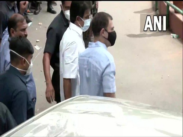 Rahul Gandhi accompanied by Priyanka Gandhi arrives at Cong HQ, marches to ED office