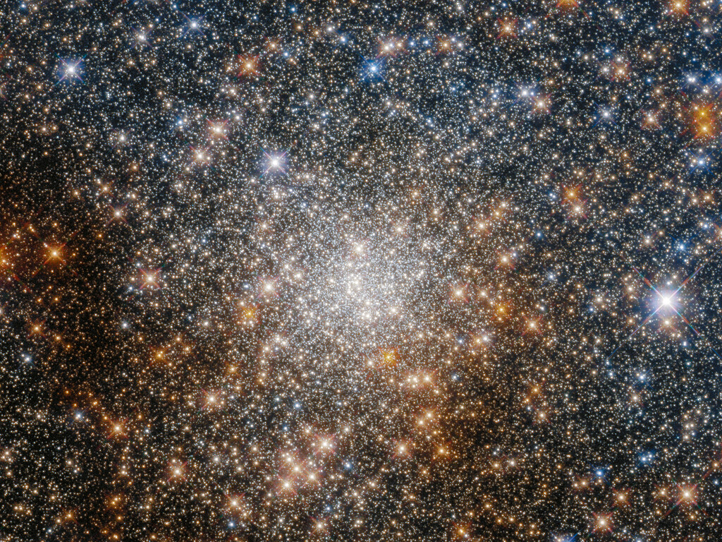 NASA/ESA Hubble snaps vast cosmic treasure chest: Check out this dazzling picture