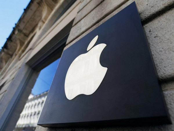 UK begins investigation into Apple, Google's mobile browser dominance