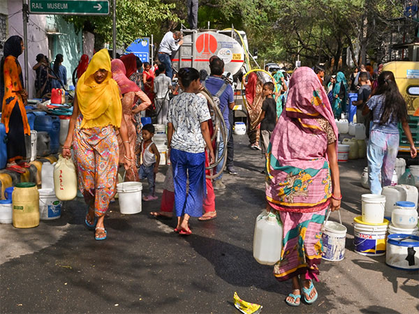 HC issues notice to Haryana Government in contempt plea over water crisis in Delhi