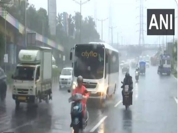 IMD issues orange alert as heavy rains lash Mumbai